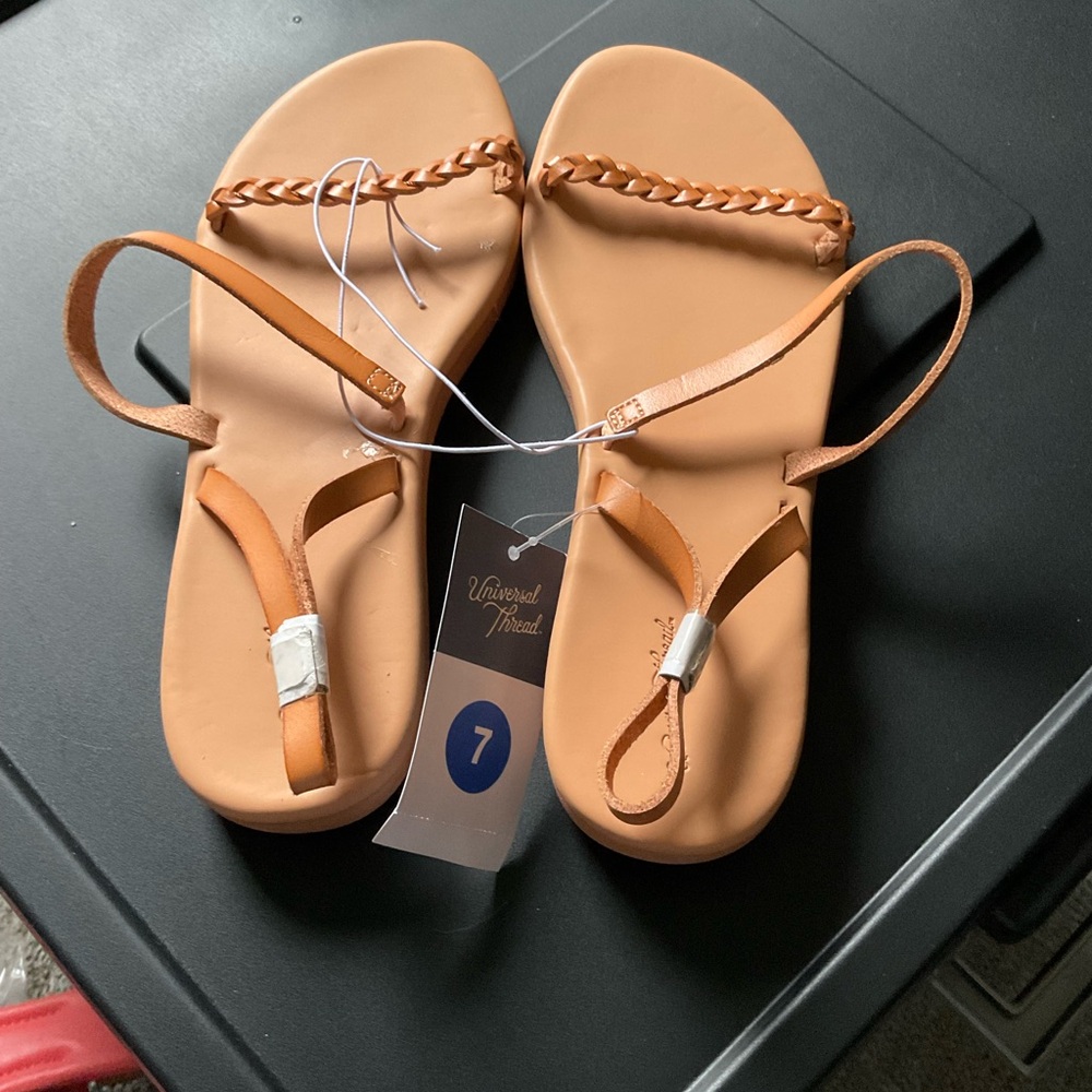 Tommie Sandal by Universal Thread size 7